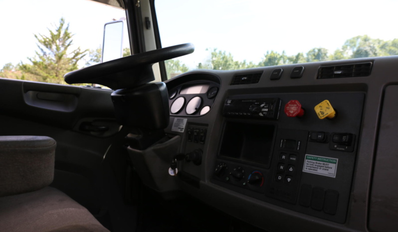 2019 Peterbilt 337 Mechanics Truck, PX9, 4 Section Lube Skid, IMT 14′ Body, Miller Diesel Welder, Compressor, 188k Miles, 7300 Hours full