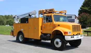 2000 International 4800, AWD, DT466E 250HP, 14′ Service Body, 6k Autocrane, Mechanics Truck, 170k Miles full