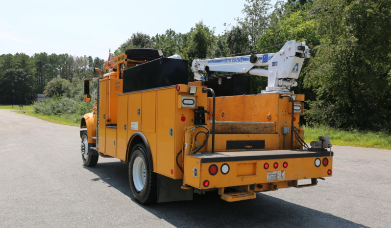 2000 International 4800, AWD, DT466E 250HP, 14′ Service Body, 6k Autocrane, Mechanics Truck, 170k Miles full