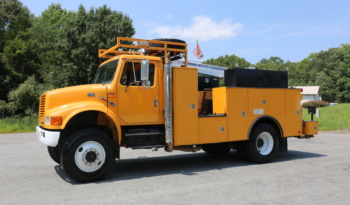 2000 International 4800, AWD, DT466E 250HP, 14′ Service Body, 6k Autocrane, Mechanics Truck, 170k Miles full