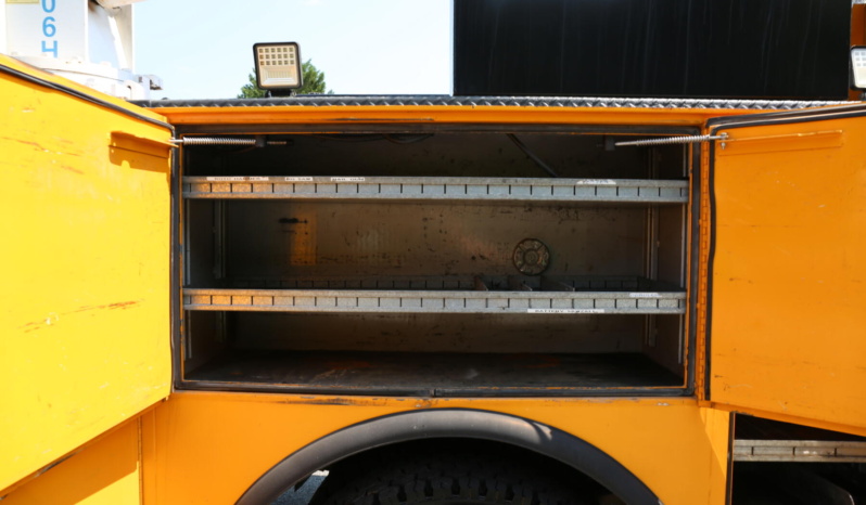 2000 International 4800, AWD, DT466E 250HP, 14′ Service Body, 6k Autocrane, Mechanics Truck, 170k Miles full