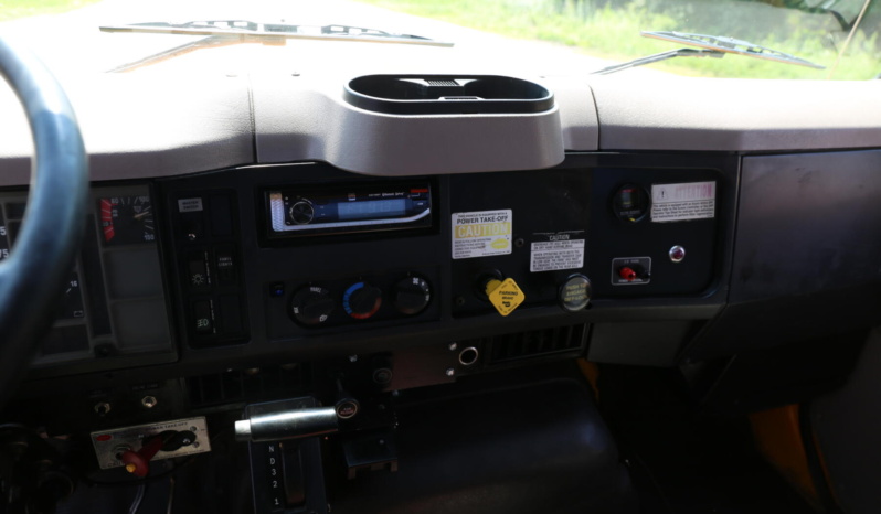 2000 International 4800, AWD, DT466E 250HP, 14′ Service Body, 6k Autocrane, Mechanics Truck, 170k Miles full