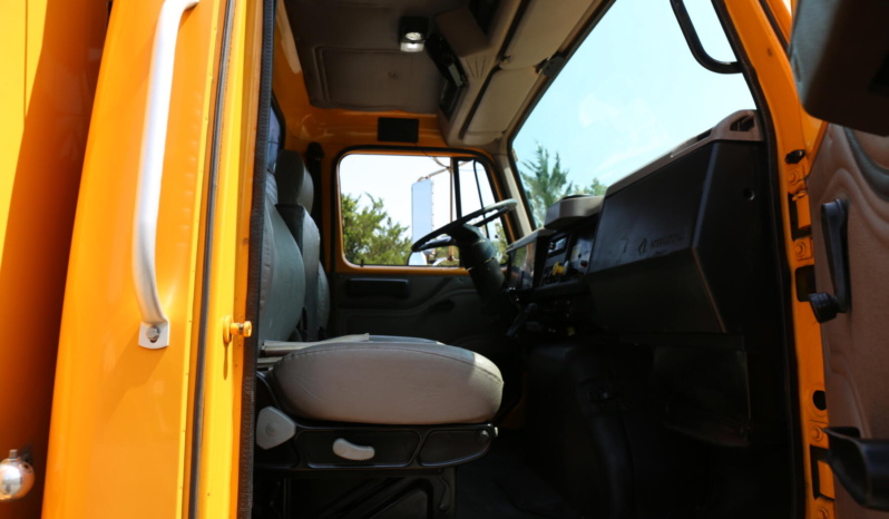 2000 International 4800, AWD, DT466E 250HP, 14′ Service Body, 6k Autocrane, Mechanics Truck, 170k Miles full