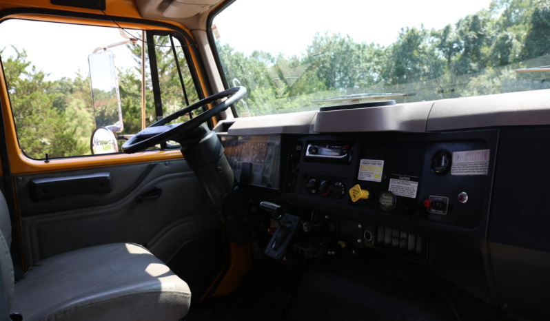 2000 International 4800, AWD, DT466E 250HP, 14′ Service Body, 6k Autocrane, Mechanics Truck, 170k Miles full