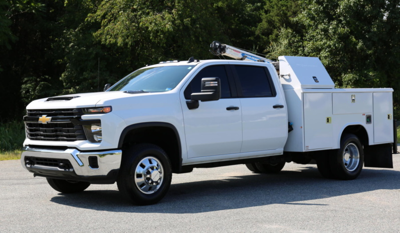 2024 Chevrolet 3500HD, Duramax Diesel, 15k Miles, 8′ Reading Service Body, Autocrane EC3, 4×4 full