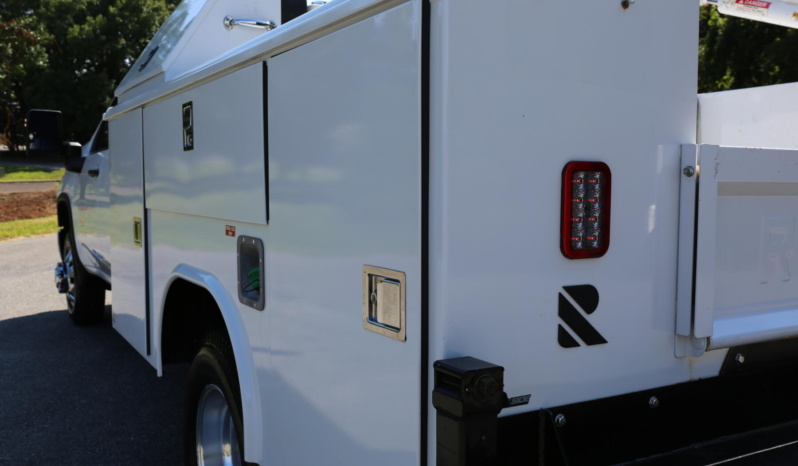 2024 Chevrolet 3500HD, Duramax Diesel, 15k Miles, 8′ Reading Service Body, Autocrane EC3, 4×4 full