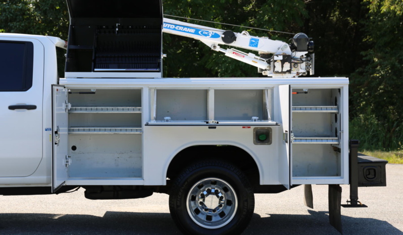 2024 Chevrolet 3500HD, Duramax Diesel, 15k Miles, 8′ Reading Service Body, Autocrane EC3, 4×4 full