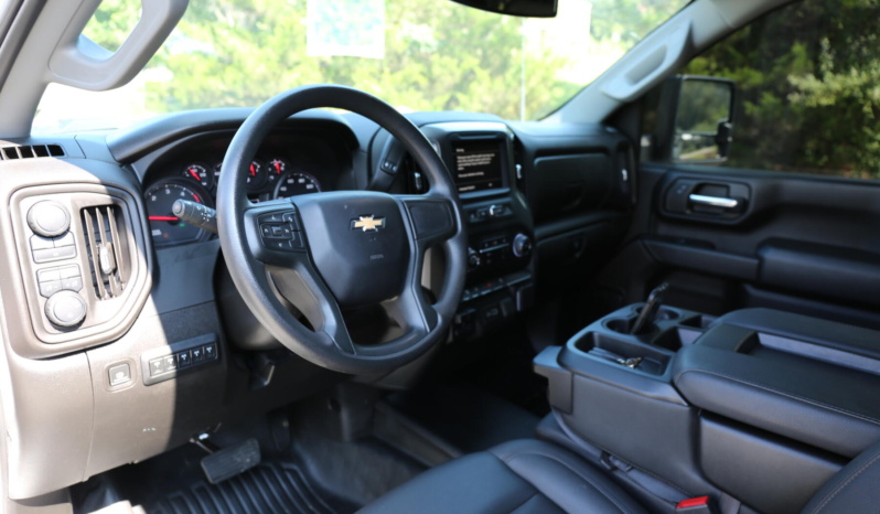 2024 Chevrolet 3500HD, Duramax Diesel, 15k Miles, 8′ Reading Service Body, Autocrane EC3, 4×4 full