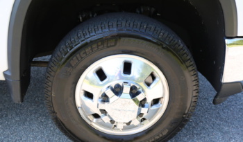 2024 Chevrolet 3500HD, Duramax Diesel, 15k Miles, 8′ Reading Service Body, Autocrane EC3, 4×4 full
