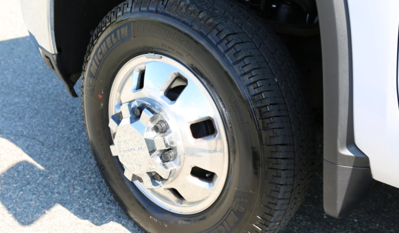 2024 Chevrolet 3500HD, Duramax Diesel, 15k Miles, 8′ Reading Service Body, Autocrane EC3, 4×4 full