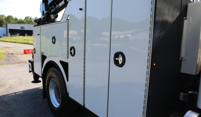 2020 Kenworth T270, PX9 350HP, Under CDL, Air Ride, Summit 10620 Crane, Lube Skid, Compressor, 107k Miles, 5700 Hours full