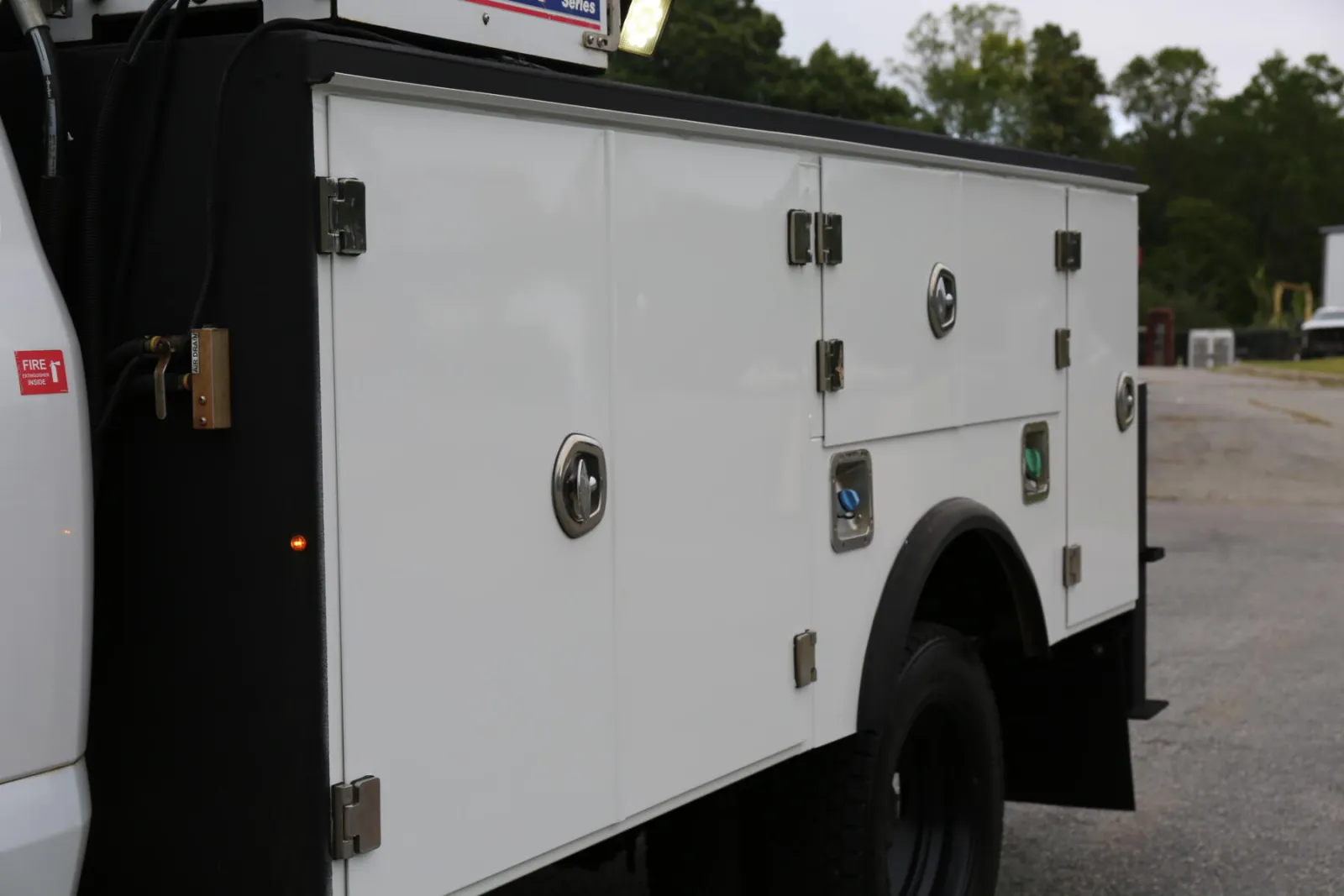 2019 Ford F550 Mechanics Truck, EC4000 Crane, 11′ Stellar Bed, Lube Skid, 4×4, Diesel, 171k Miles — Bed 22