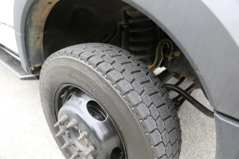 2019 Ford F550 Mechanics Truck, EC4000 Crane, 11′ Stellar Bed, Lube Skid, 4×4, Diesel, 171k Miles — Undercarriage 3