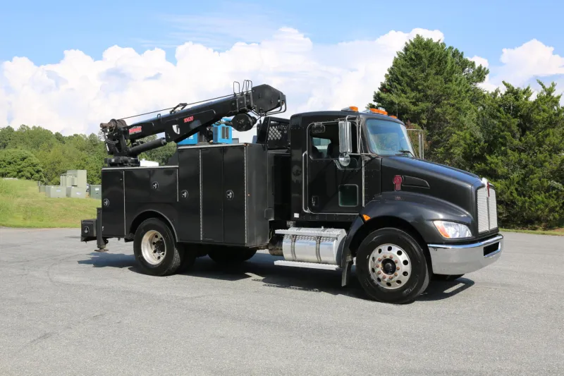 2019 Kenworth T270, Under CDL Mechanics Truck, Air Ride, Summit 10620 Crane, 190k Miles, 5800 Hours — Exterior 2