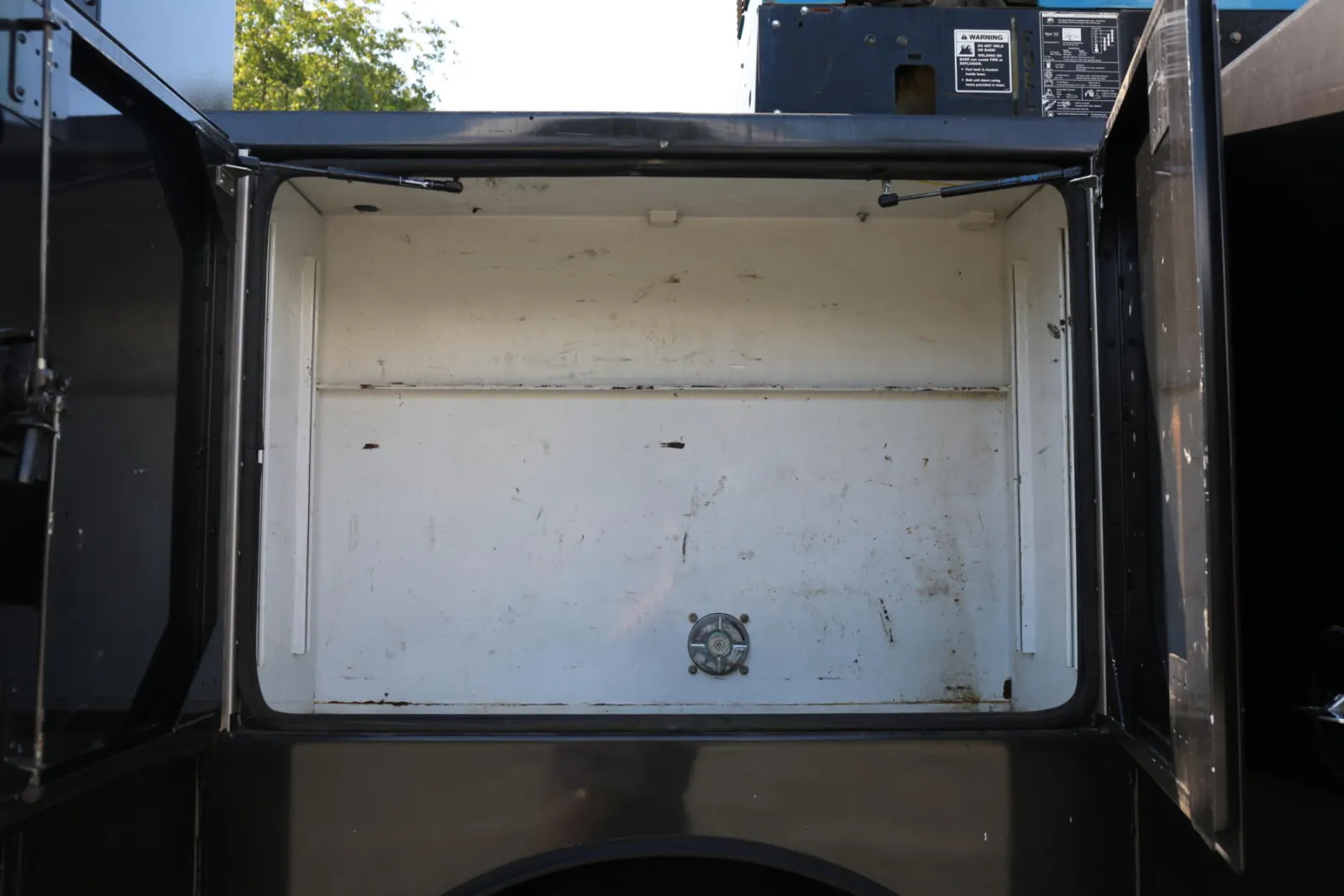 2019 Kenworth T270, Under CDL Mechanics Truck, Air Ride, Summit 10620 Crane, 190k Miles, 5800 Hours — Bed 18