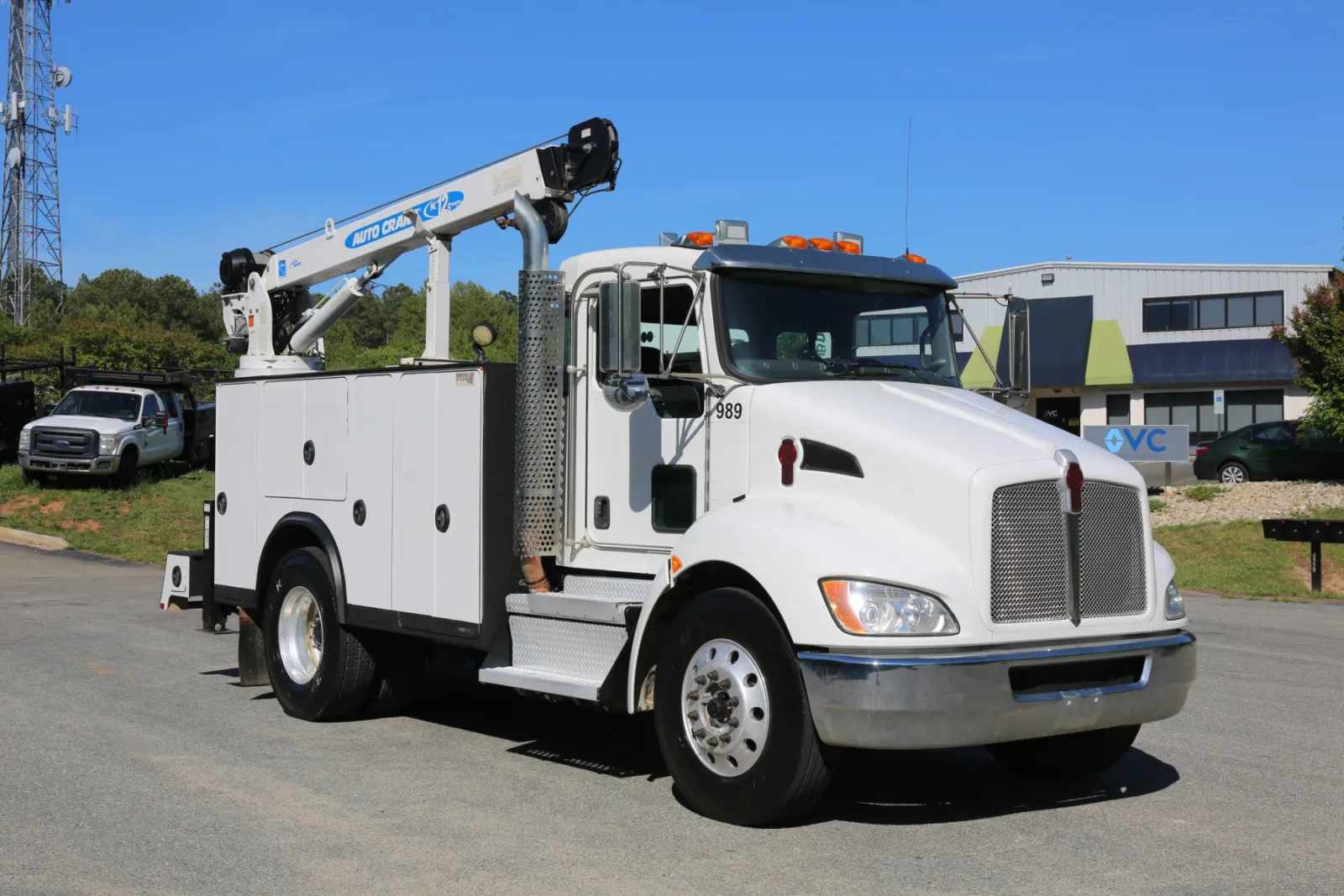 2020 Kenworth T270, Air Ride, Under CDL, Autocrane HC12s, 175k Miles, 7k Hours, PX7/Allison Auto — Exterior 1