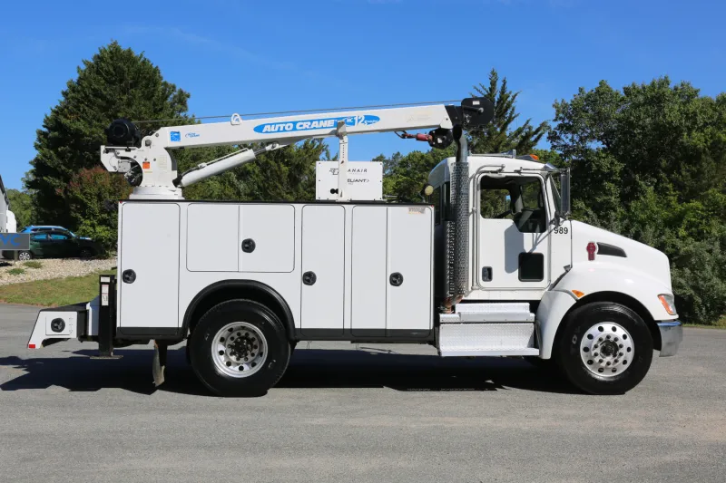 2020 Kenworth T270, Air Ride, Under CDL, Autocrane HC12s, 175k Miles, 7k Hours, PX7/Allison Auto — Exterior 3
