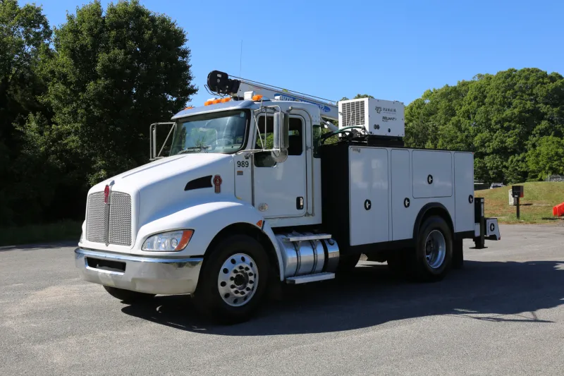 2020 Kenworth T270, Air Ride, Under CDL, Autocrane HC12s, 175k Miles, 7k Hours, PX7/Allison Auto — Exterior 9