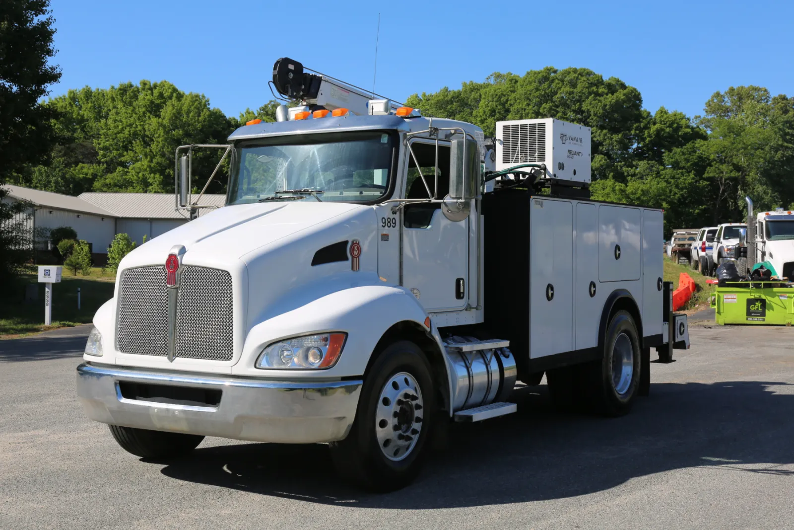 2020 Kenworth T270, Air Ride, Under CDL, Autocrane HC12s, 175k Miles, 7k Hours, PX7/Allison Auto — Exterior 10