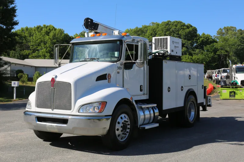 2020 Kenworth T270, Air Ride, Under CDL, Autocrane HC12s, 175k Miles, 7k Hours, PX7/Allison Auto — Exterior 10