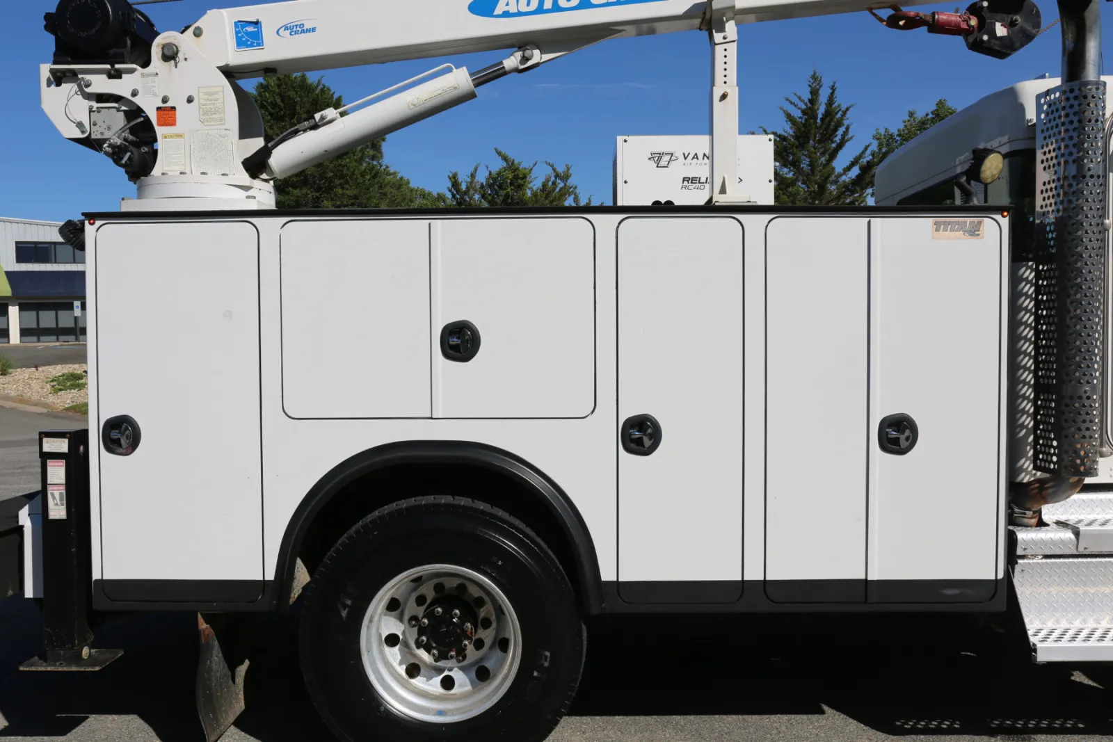 2020 Kenworth T270, Air Ride, Under CDL, Autocrane HC12s, 175k Miles, 7k Hours, PX7/Allison Auto — Bed 20