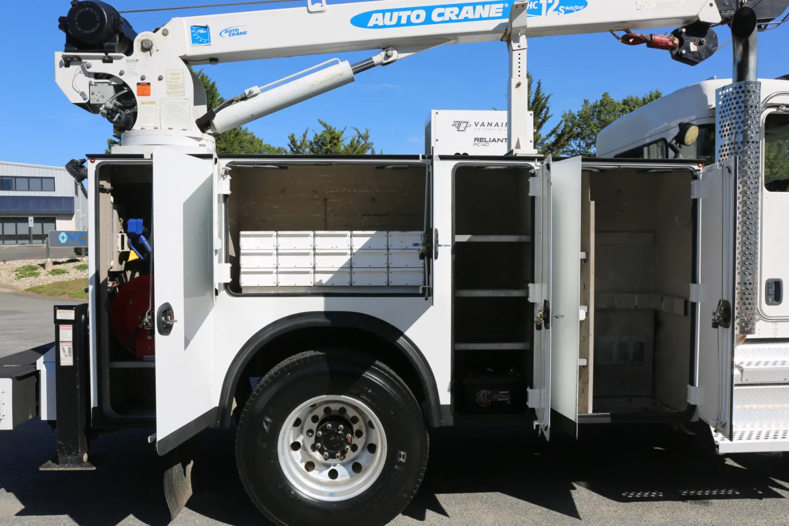 2020 Kenworth T270, Air Ride, Under CDL, Autocrane HC12s, 175k Miles, 7k Hours, PX7/Allison Auto — Bed 23