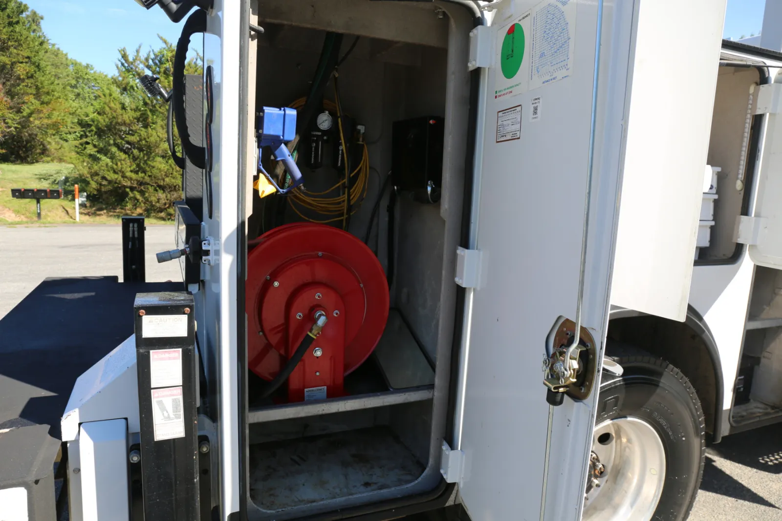 2020 Kenworth T270, Air Ride, Under CDL, Autocrane HC12s, 175k Miles, 7k Hours, PX7/Allison Auto — Bed 28