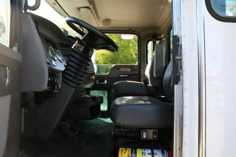 2020 Kenworth T270, Air Ride, Under CDL, Autocrane HC12s, 175k Miles, 7k Hours, PX7/Allison Auto — Cab 2