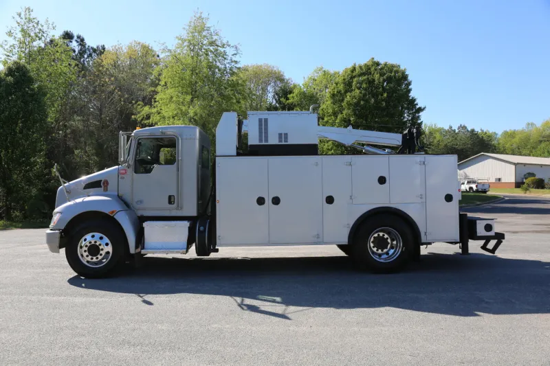 2021 Kenworth T270, Under CDL, 14′ IMT Body, 10k 30′ Crane, 151k Miles, PX7, Allison Auto — Exterior 8