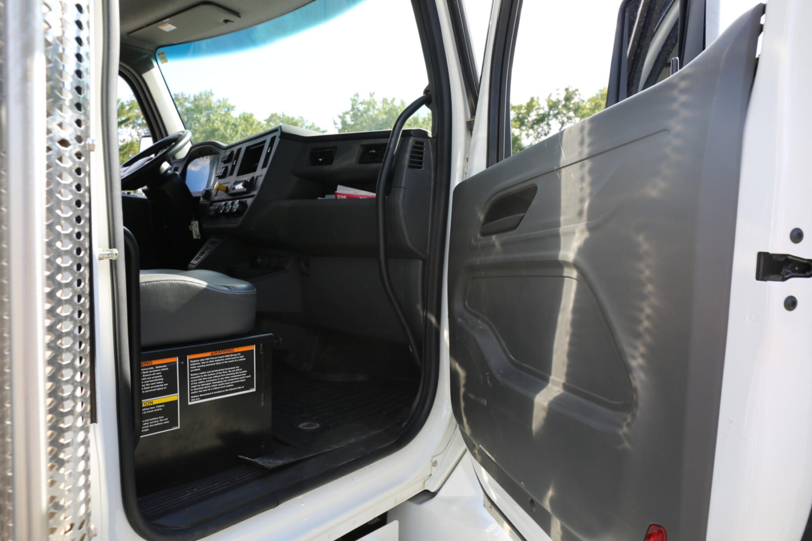2024 Peterbilt 537 Mechanics Truck, PX9 Diesel, 14′ IMT Dominator Bed, 10,500 Crane, 42k Miles, 1800 Hours — photo 37