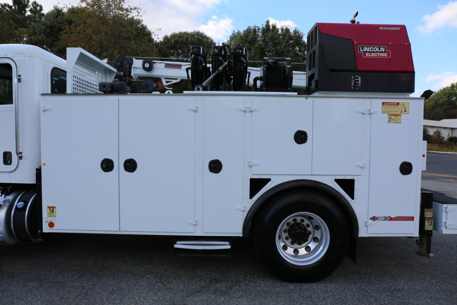 2017 Peterbilt 337 Mechanics Truck, 14′ IMT Bed, Lube Skid, 10k Crane, 30′ Reach, Lincoln Welder, 192k Miles, 7400 Hours — photo 11