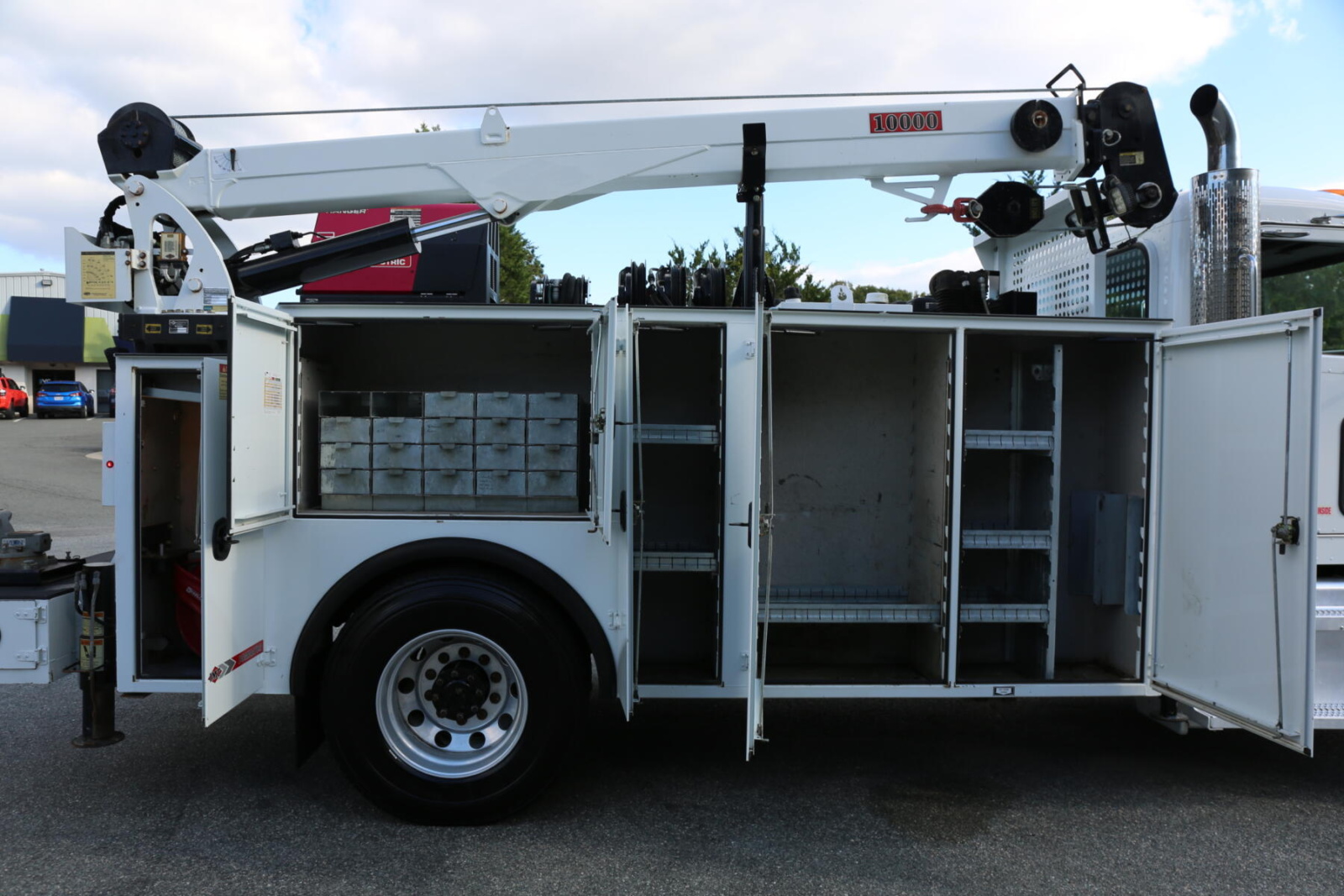 2017 Peterbilt 337 Mechanics Truck, 14′ IMT Bed, Lube Skid, 10k Crane, 30′ Reach, Lincoln Welder, 192k Miles, 7400 Hours — photo 23