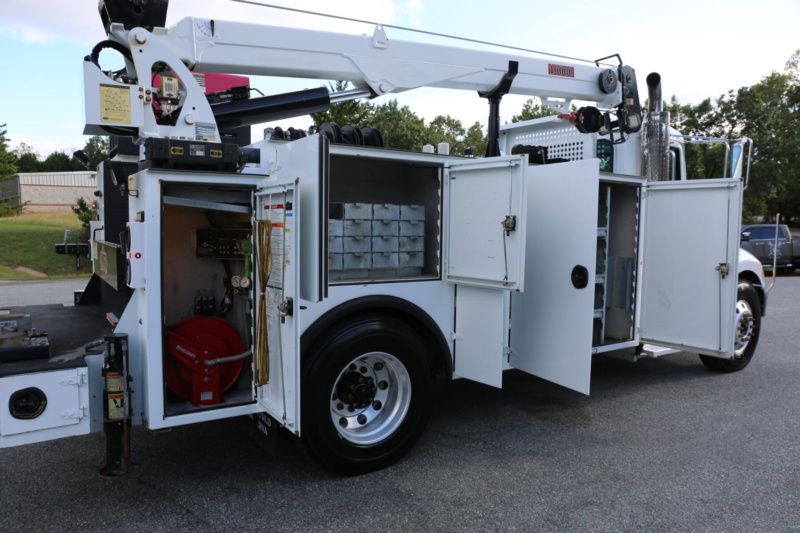 2017 Peterbilt 337 Mechanics Truck, 14′ IMT Bed, Lube Skid, 10k Crane, 30′ Reach, Lincoln Welder, 192k Miles, 7400 Hours — photo 24