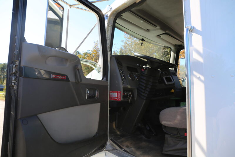2017 Kenworth T370 - photo