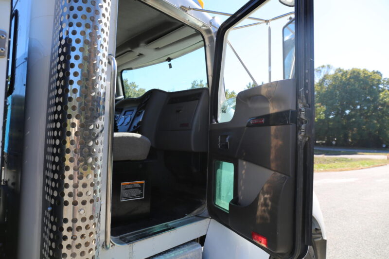 2017 Kenworth T370 - photo