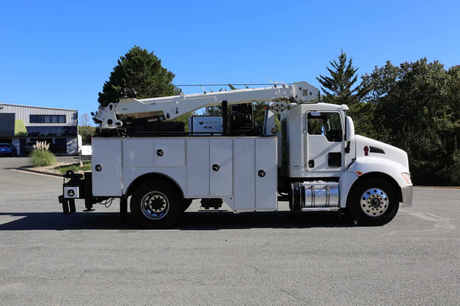 2013 Kenworth T300 - photo