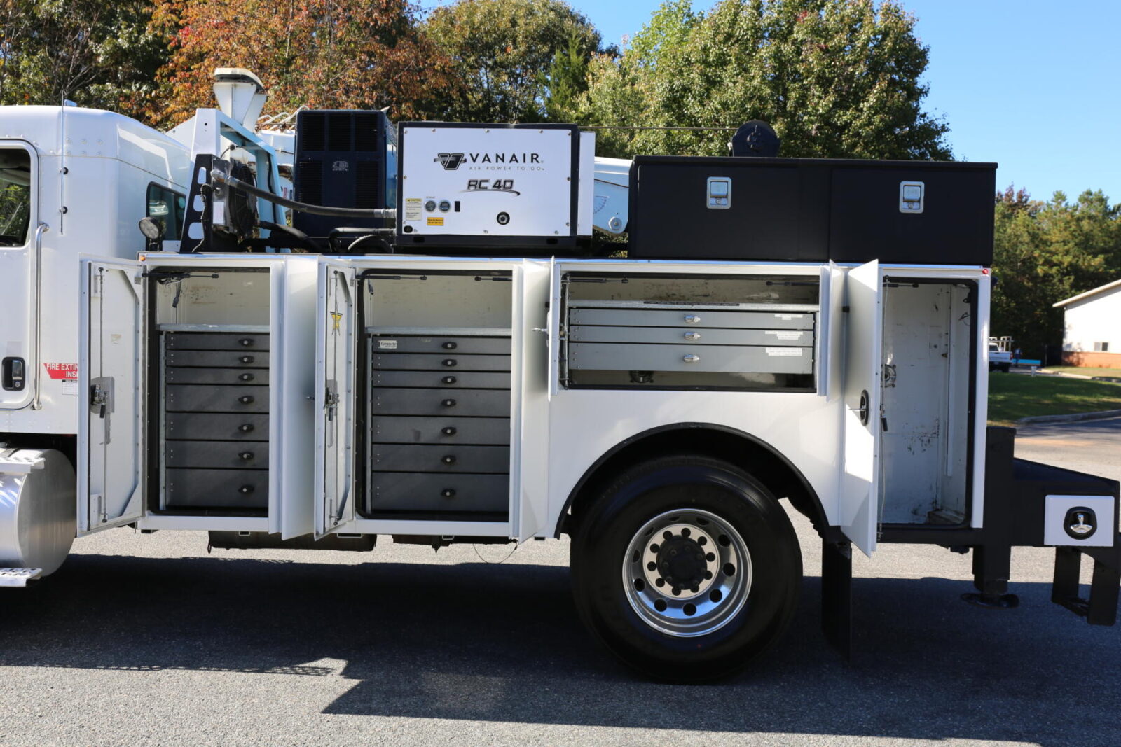 2013 Kenworth T300 - photo