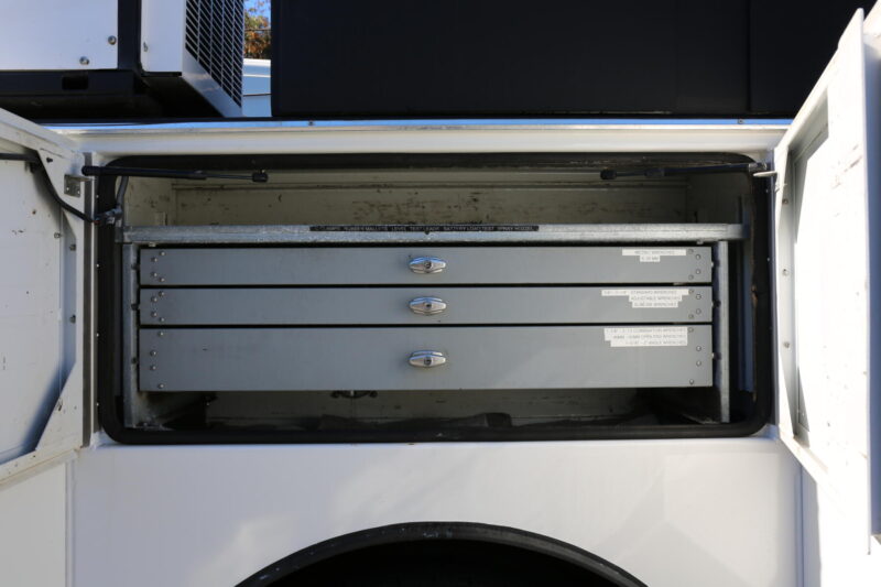 2013 Kenworth T300 - photo