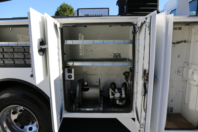 2013 Kenworth T300 - photo