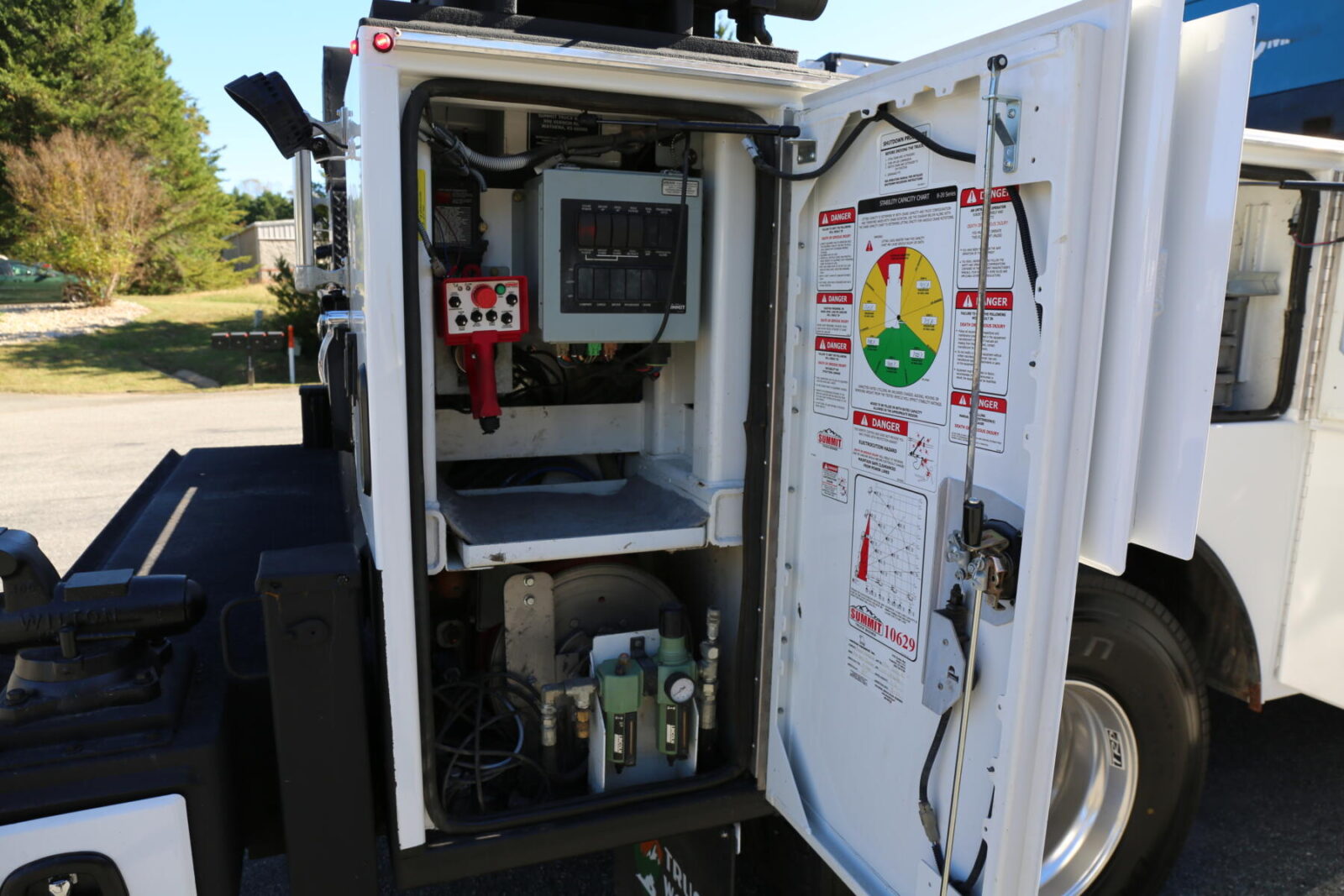2013 Kenworth T300 - photo