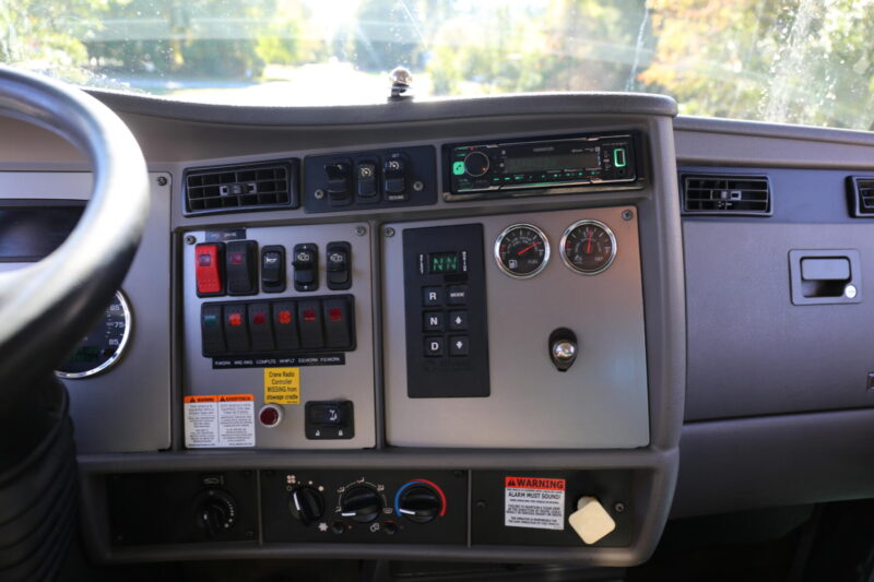 2013 Kenworth T300 - photo