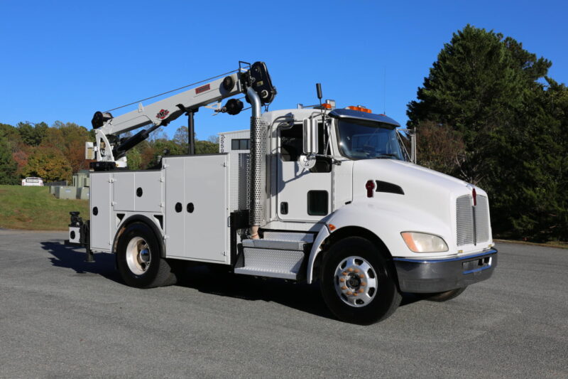 2018 Kenworth T270 IMT 10,000-25 crane - photo