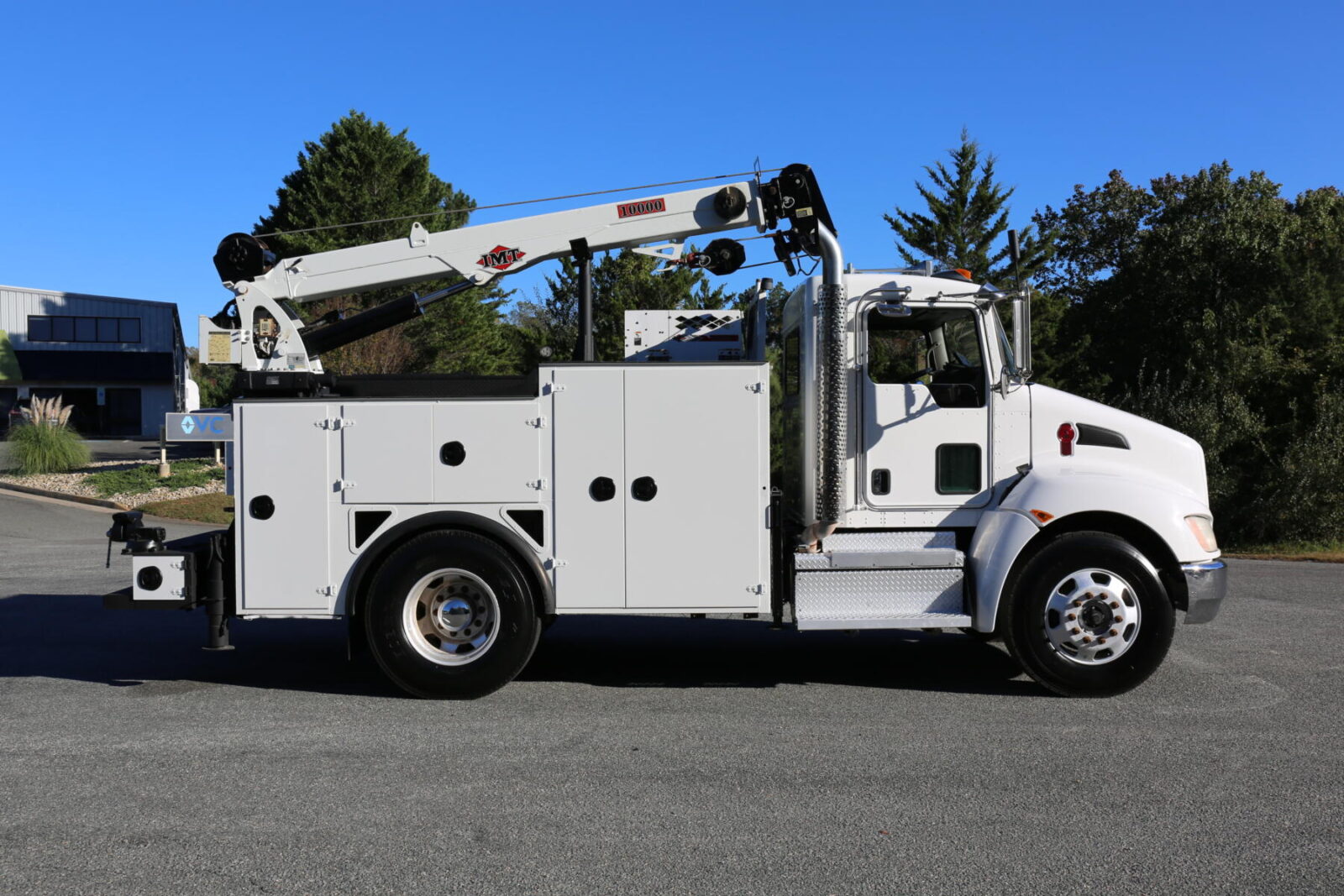 2018 Kenworth T270 IMT 10,000-25 crane - photo