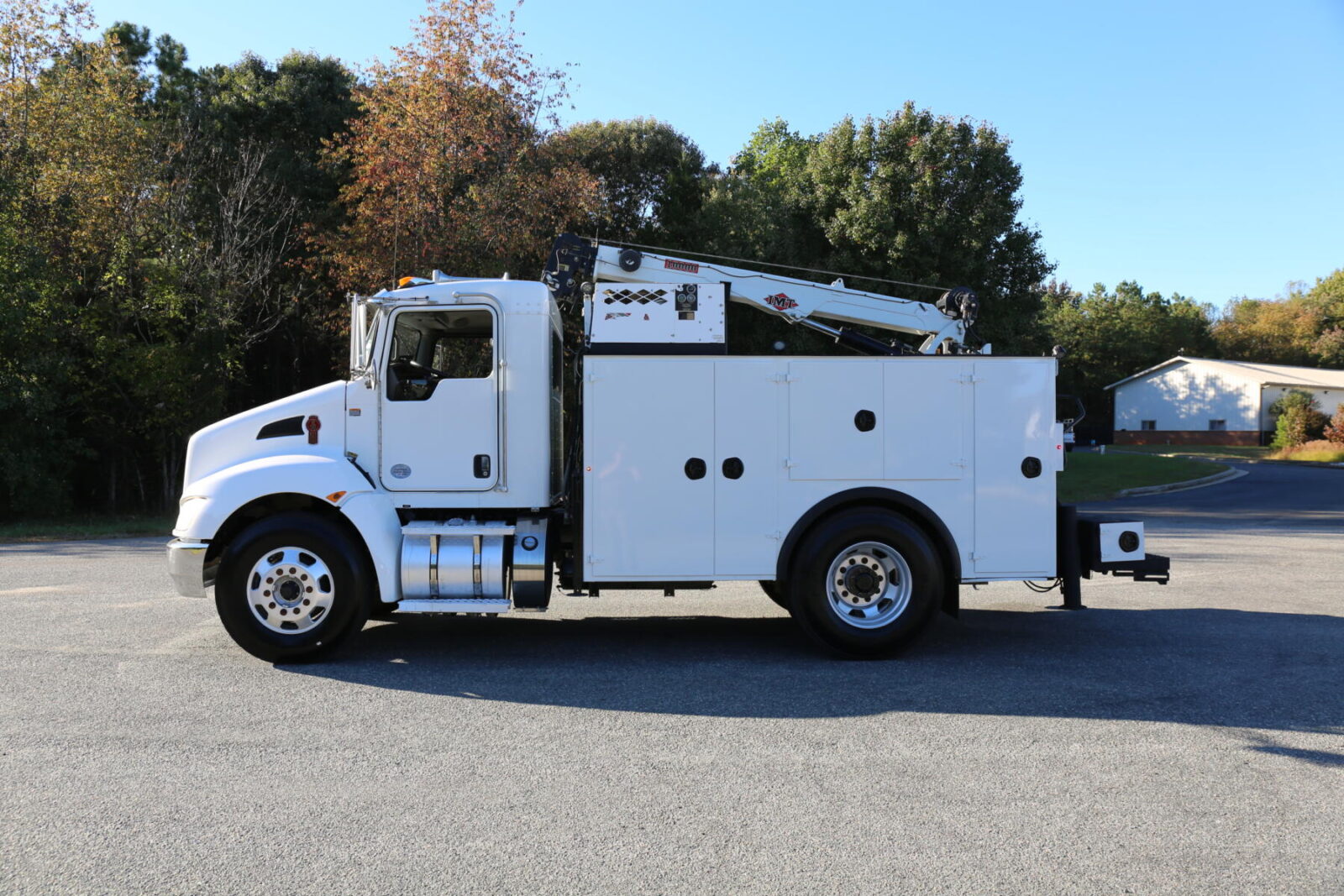 2018 Kenworth T270 IMT 10,000-25 crane - photo