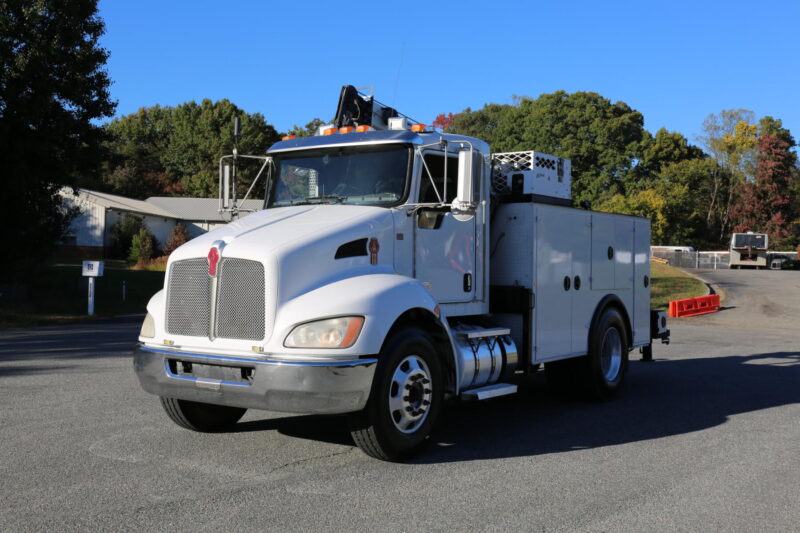 2018 Kenworth T270 IMT 10,000-25 crane - photo
