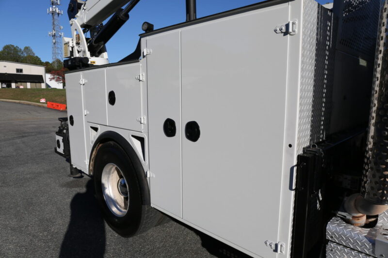 2018 Kenworth T270 IMT 10,000-25 crane - photo