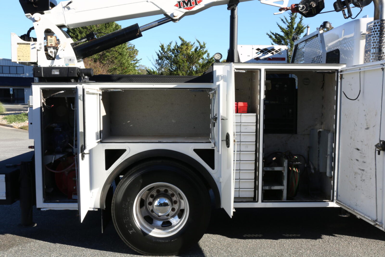 2018 Kenworth T270 IMT 10,000-25 crane - photo