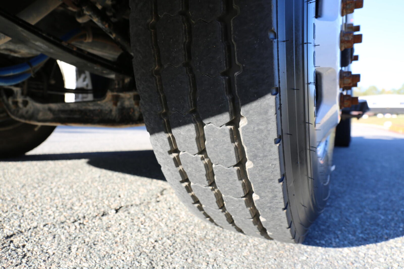 2018 Kenworth T270 IMT 10,000-25 crane - photo